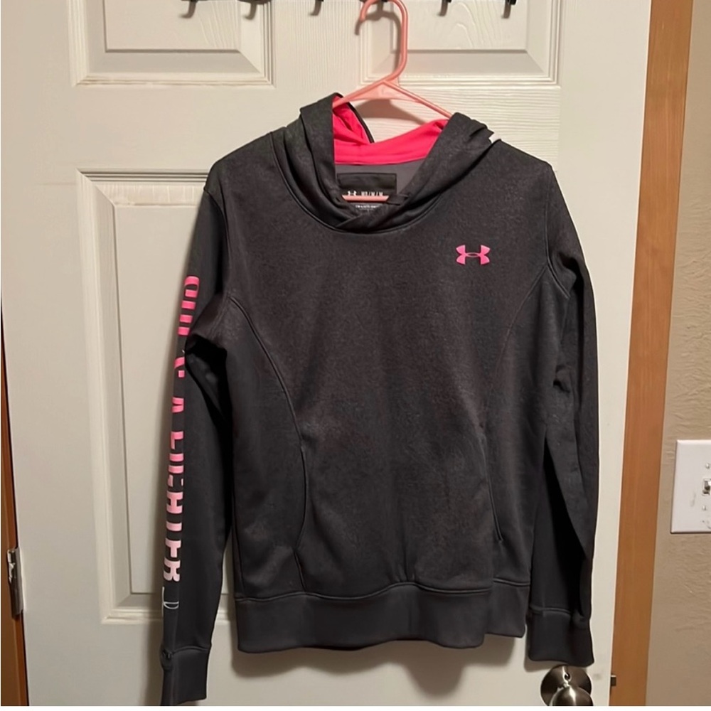 Under Armour cold gear breast cancer awareness  Medium She’s a Fighter